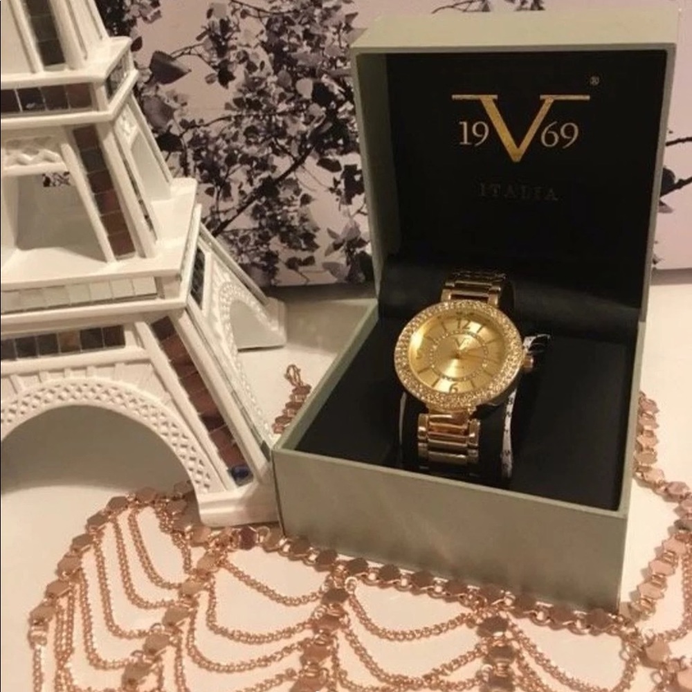 BNWB Versace v1969 Italia Cuff Band Watch